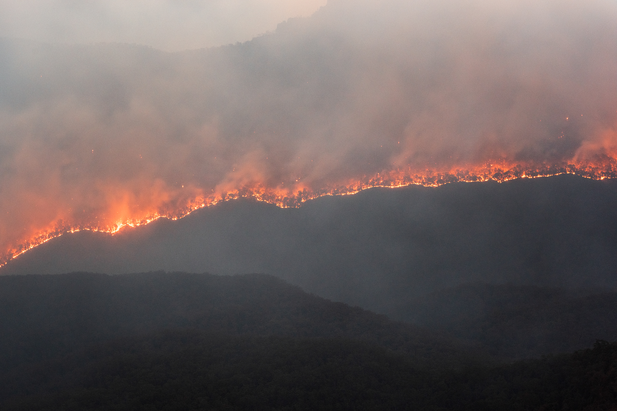 Fireline- Ruined Castle Bushfire 2019-web 2048